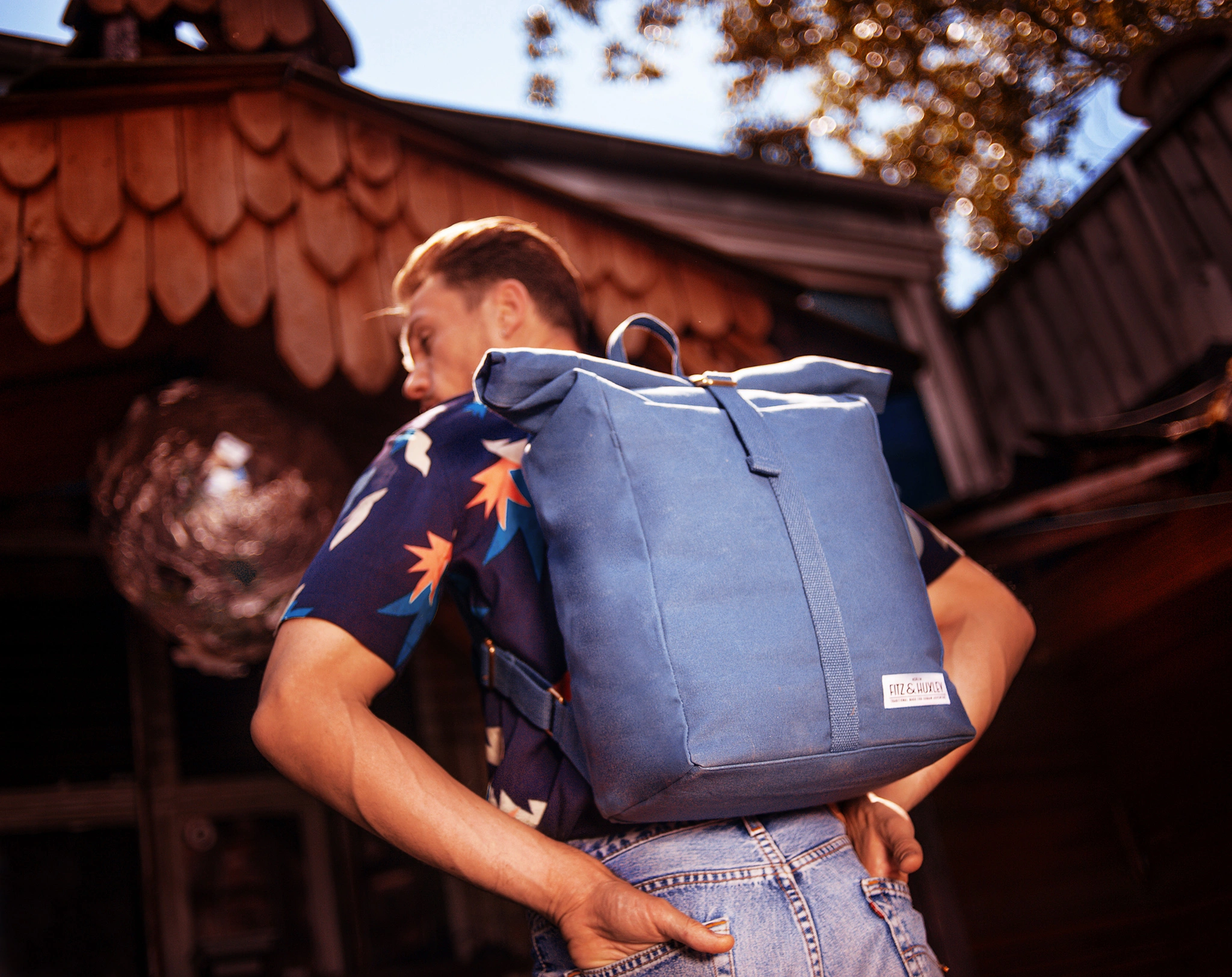 Fitz & Huxley Rolltop-Rucksack CONVEYOR 21l, vegan, jeans