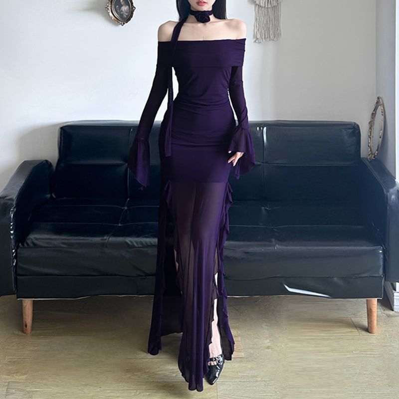 Sosana - Off-shoulder maxi-jurk met opengewerkte mouwen, mesh en doorschijnende split en klokmouwen