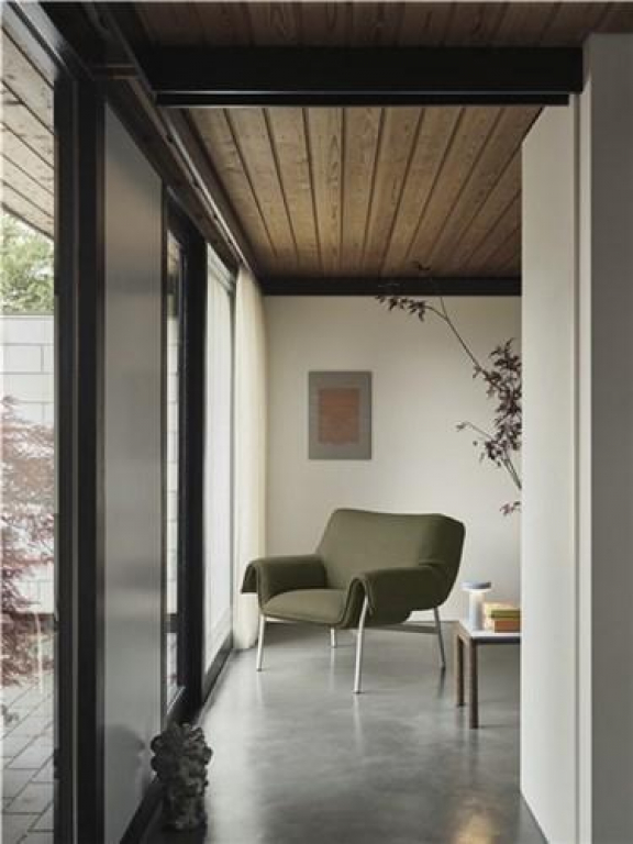 Muuto Couple salontafel 40x84 plain donker eiken pale blue