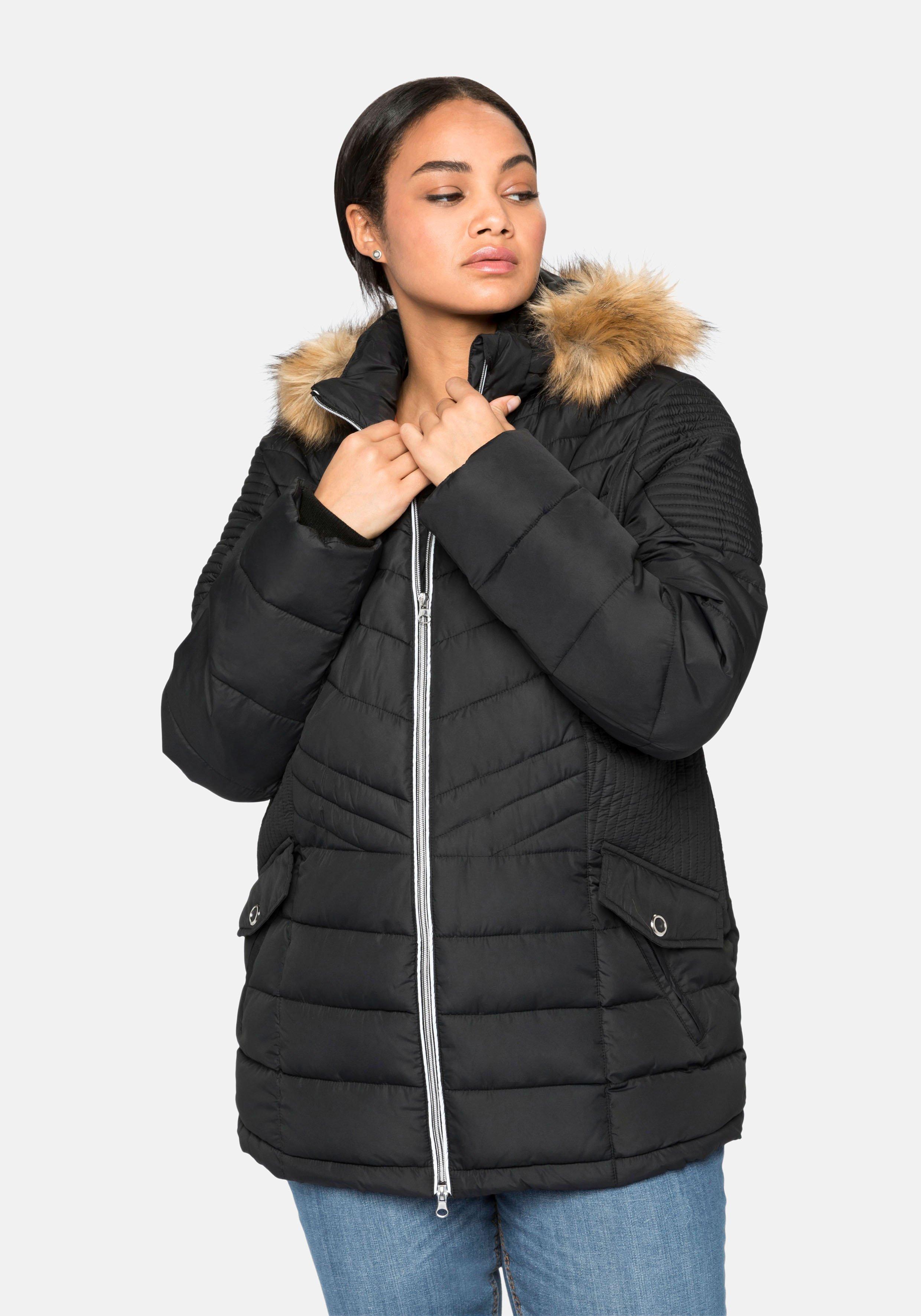 Steppjacke mit abnehmbarer Kapuze