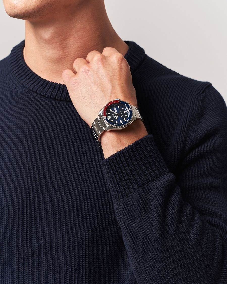 Seiko 5 Sports Automatic Diver Steel 43mm Blue Dial