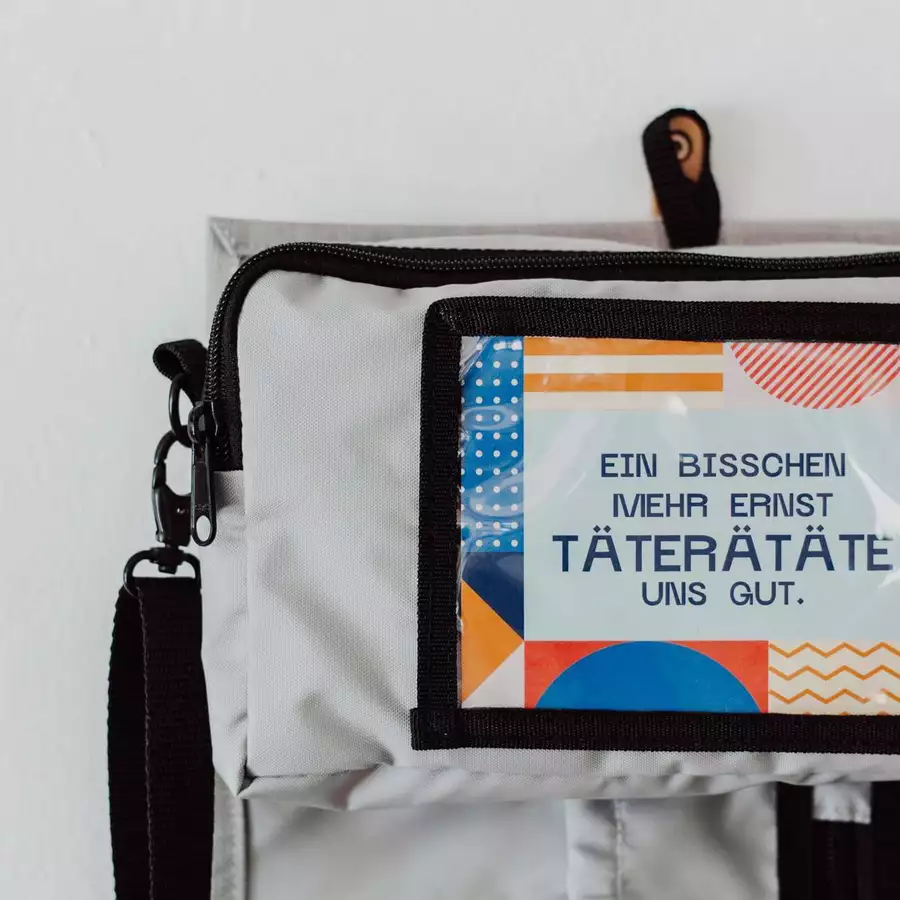 Anna und Oskar Faire Wickeltasche Friedchen aus recyceltem Material Hellgrau