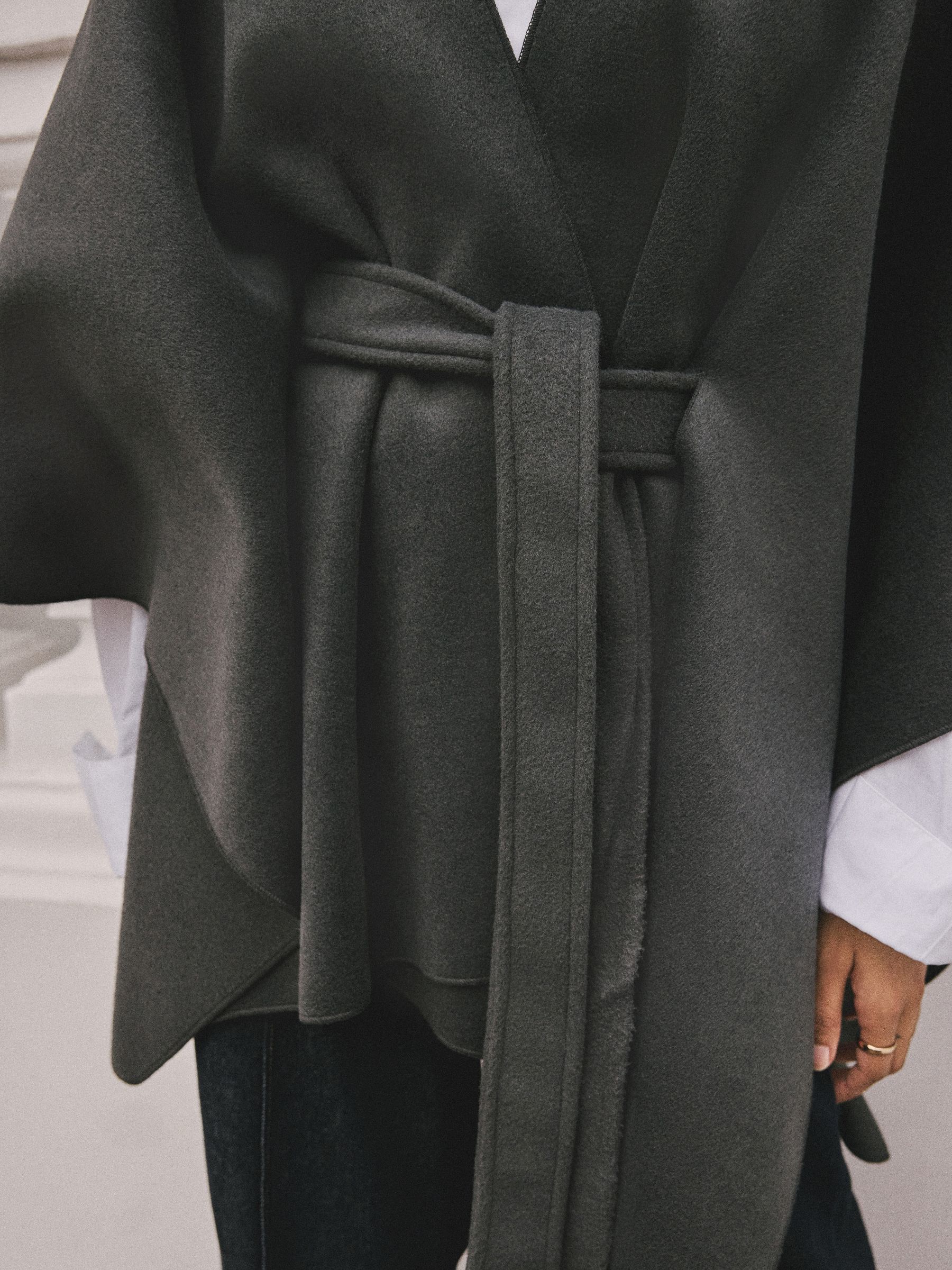 Grijs - Wrap Front Cape Poncho