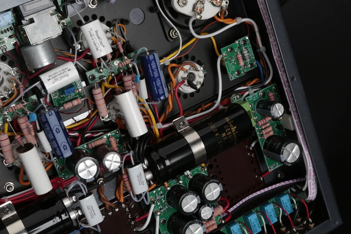 Cayin CS-300A Silver Amplis hi-fi stéréo