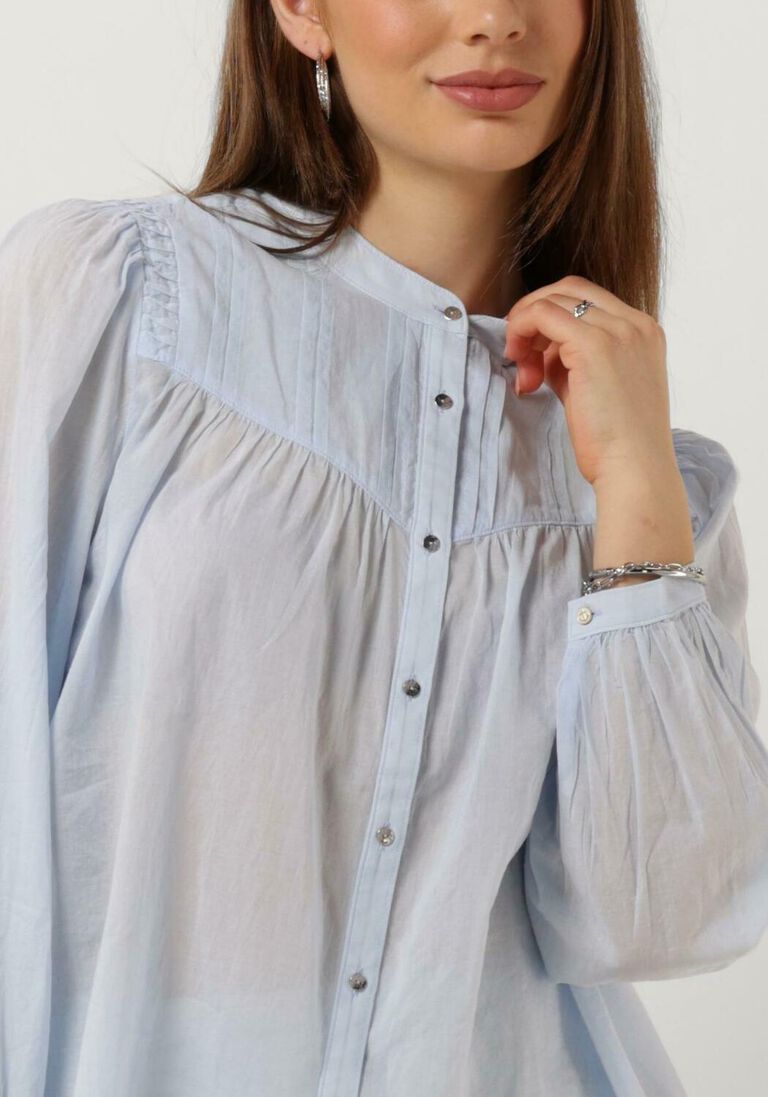SCOTCH & SODA lichtblauwe scotch & soda blouse shirt with pin tuck yoke and gathering