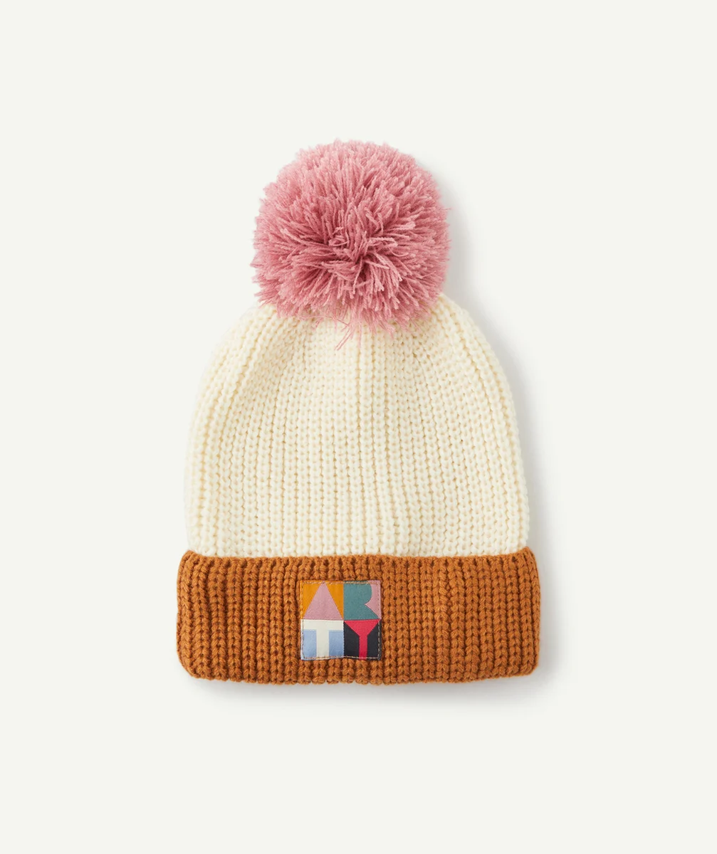 BONNET FILLE TRICOLORE EN FIBRES RECYCLÉES AVEC PATCH