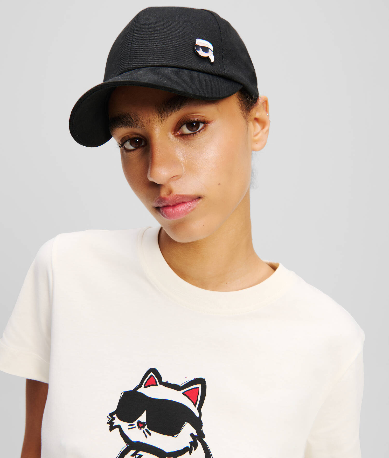 CASQUETTE IKON AVEC PIN'S - Noir