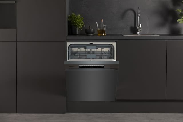 Hisense Opvaskemaskine HBU663BBX (dark grey)