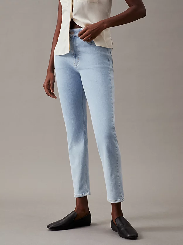 Calça jeans slim de cintura média