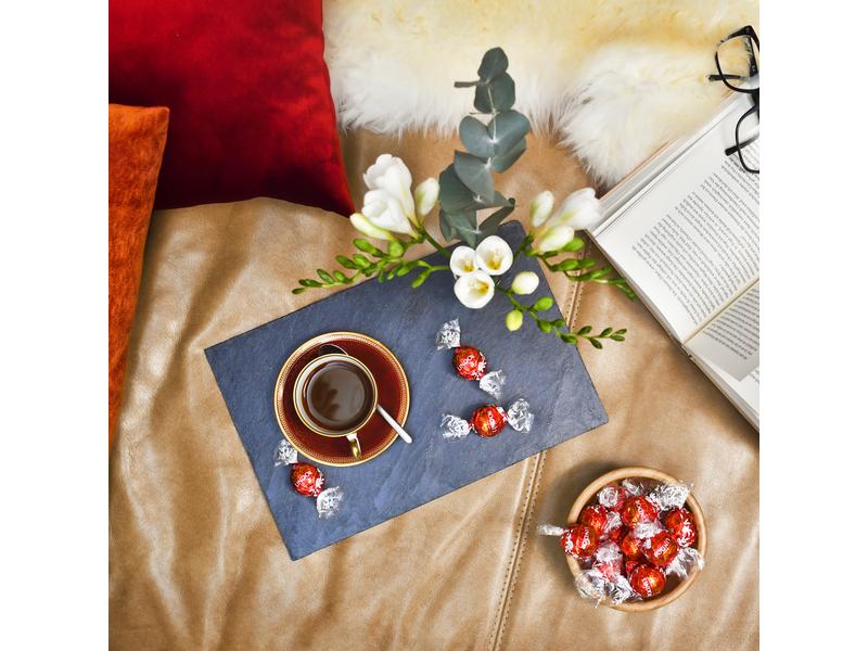 Lindt Schokoladen-Pralinen Lindor Kugeln Milch 1 kg Schokoladenpralinen mit cremiger Füllung