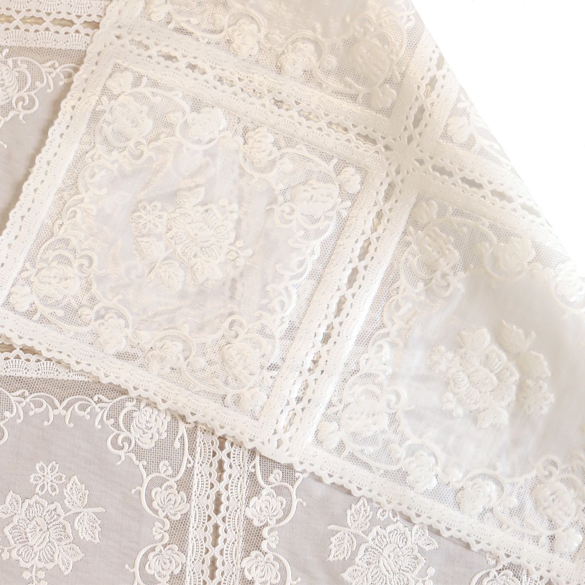 Toile Cirée dentelle écru Maison Suzanne