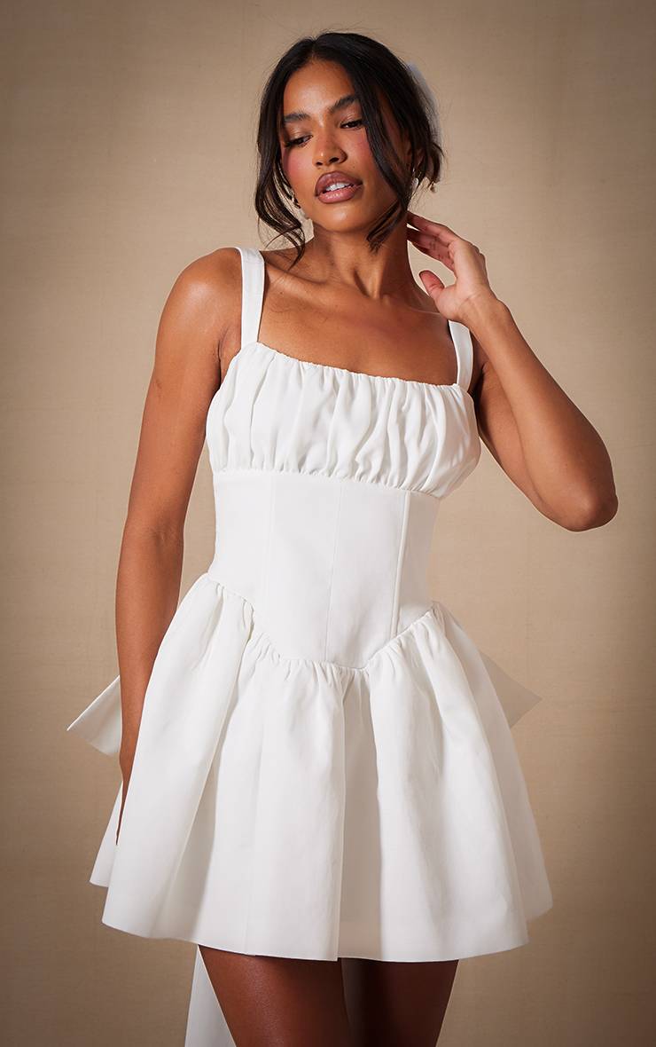Blanc Robe Mini Premium En Tissu Tissé Avec Détail Nœud