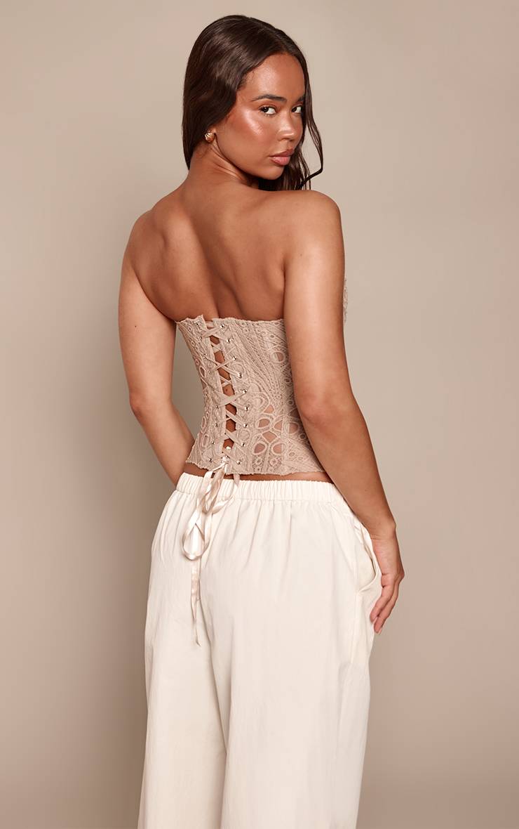 Amande Corset En Dentelle Florale Transparente Texturée