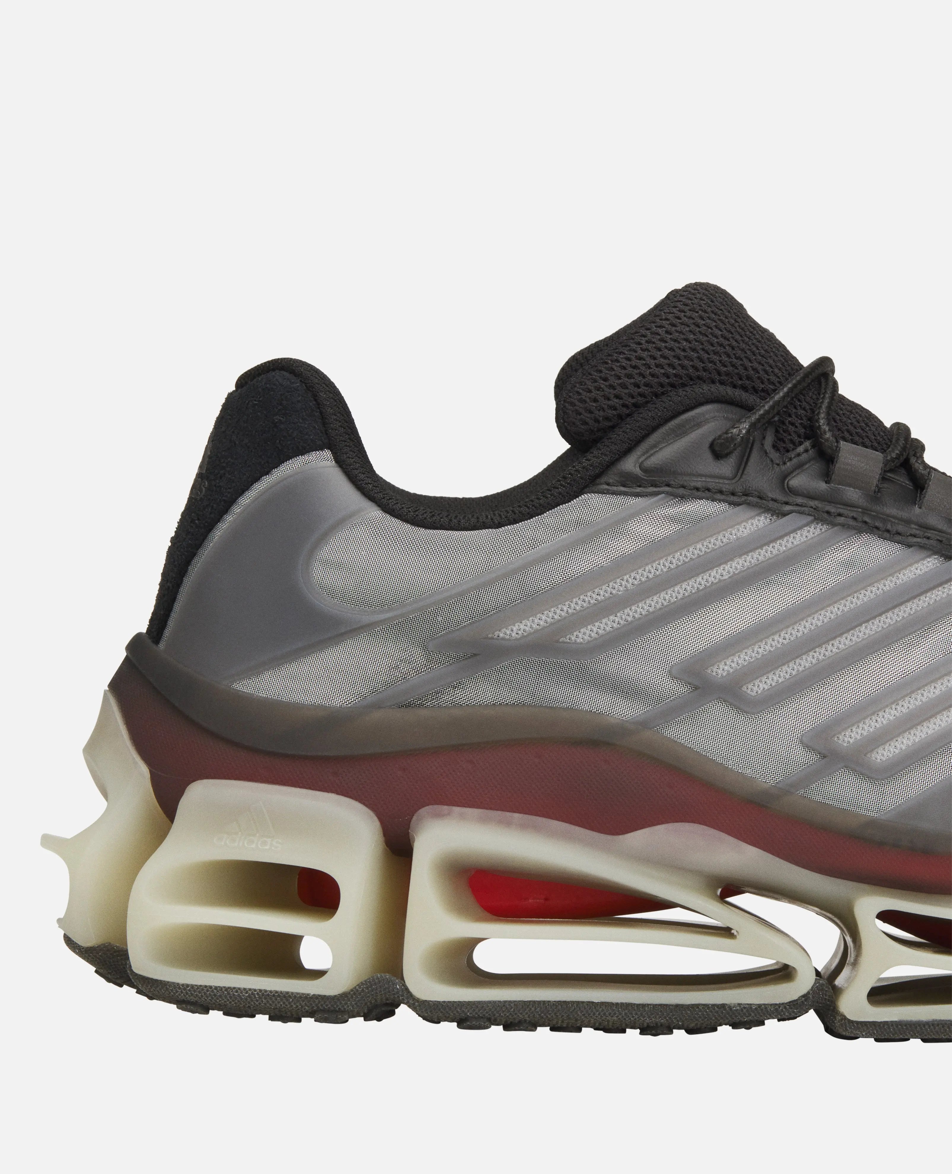 Adidas Chavarria Megaride (AG CBLACK/CBLACK/PUTGRE)