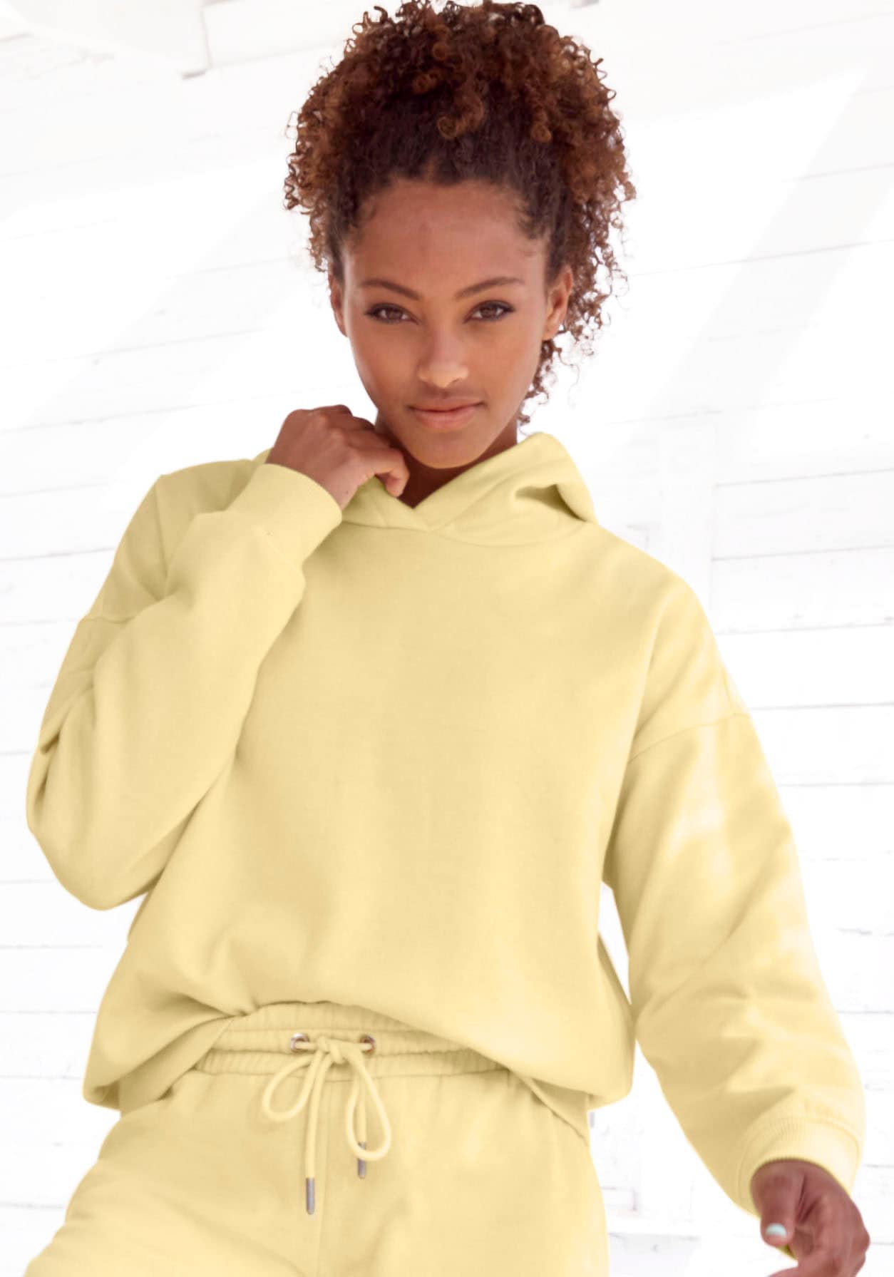 Buffalo Hoodie , Kapuzensweatshirt mit Rückenprint und Rippbündchen, Loungewear