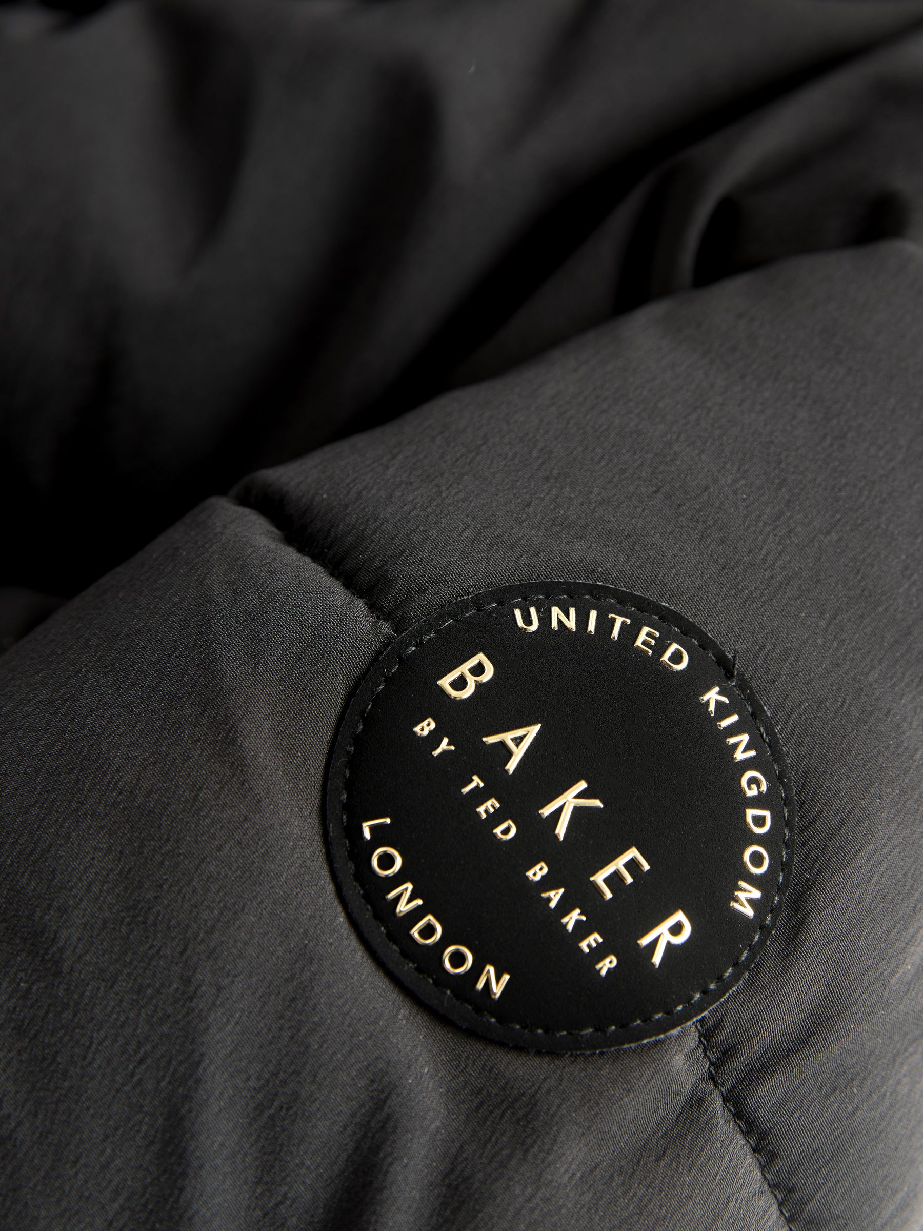 Baker By Ted Baker - Regenbestendige korte gewatteerde jas