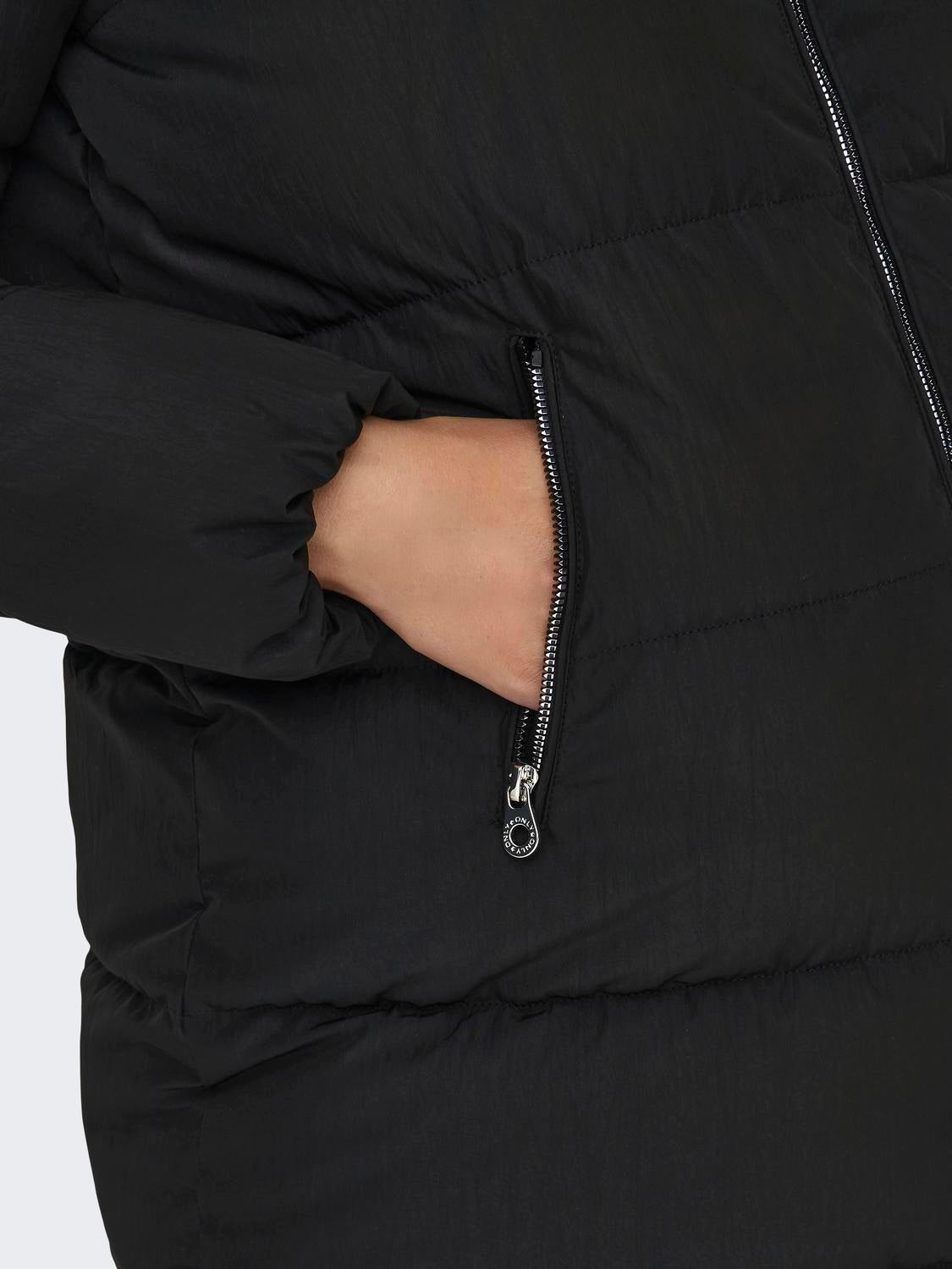 OLMDOLLY Steppmantel Black