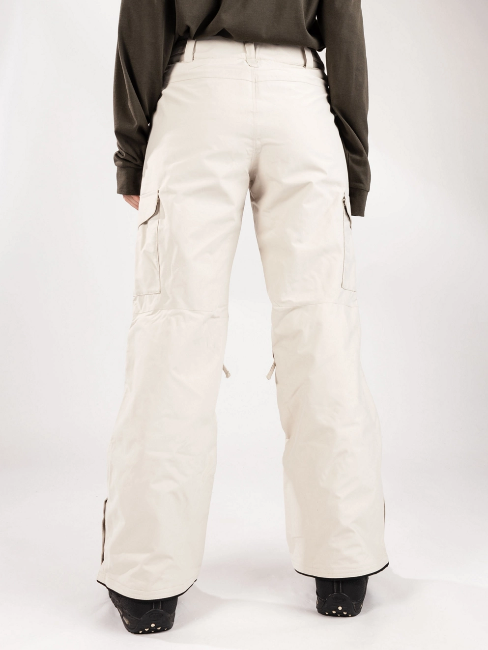 O'Neill Utility Loose Snow Pants atmosphere