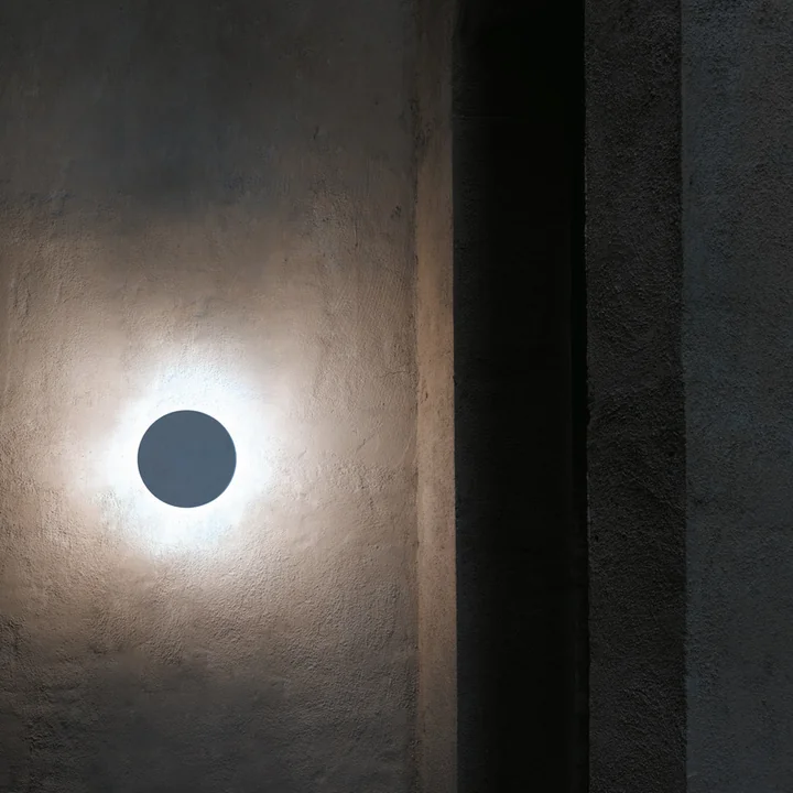 Flos - Camouflage 240 LED Wandleuchte, crema d’orcia