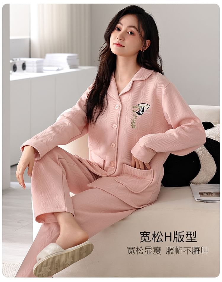 Jeony - Pyjamaset: lang mouwen shirt met geborduurde panda + broek