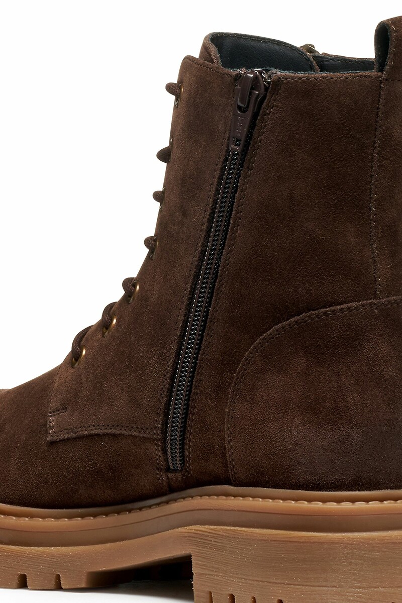 GEOX<br>Botas de camurça com cadarços Iridea