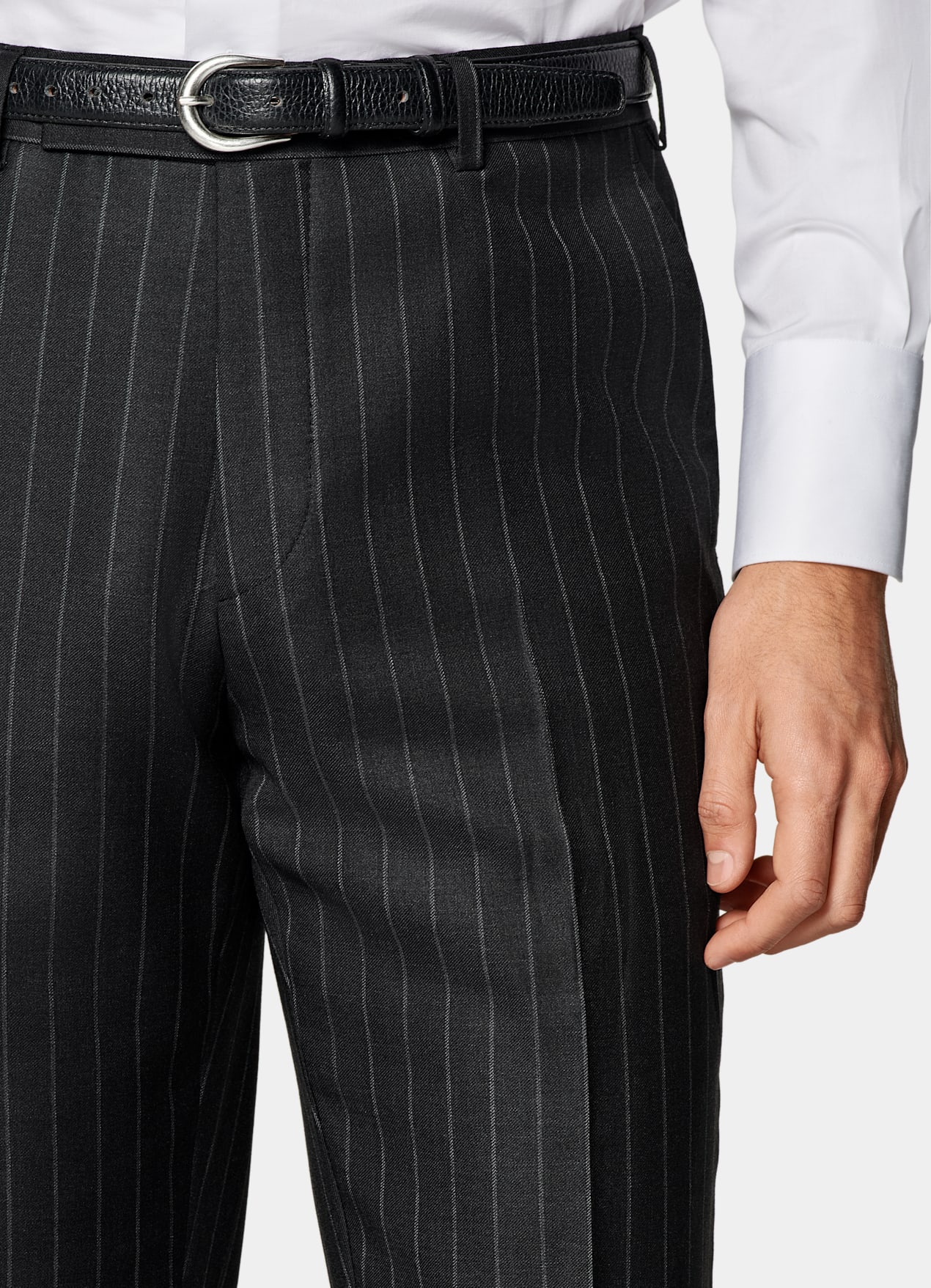 Costume Milano coupe Tailored gris foncé à rayures