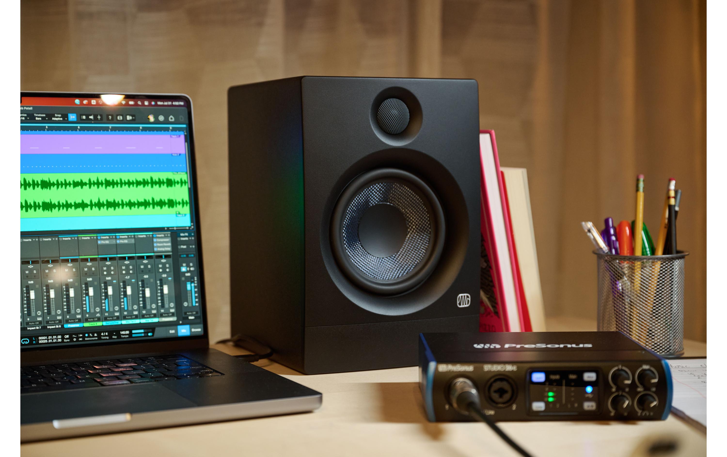Studiomonitore Eris 5 BT (2 Gen.) Schwarz<br>Aktive 5-Zoll-Referenzmonitore mit Bluetooth