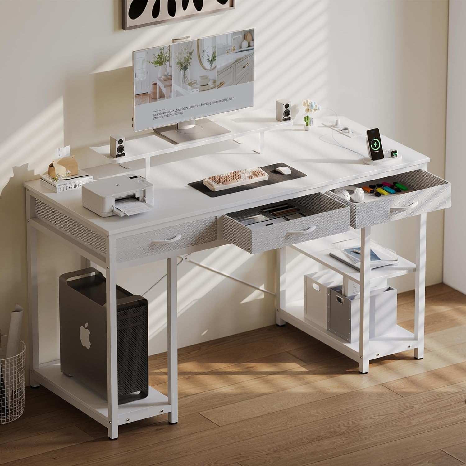 Claiks Computertisch mit 3 Schubladen, 140 x 60 cm Schreibtisch mit Regal, Tisch mit 2 Steckdosen und 2 USB-Ladeanschlüsse, Bürotisch PC-Tisch für Home Office, Wohnzimmer, Weiß