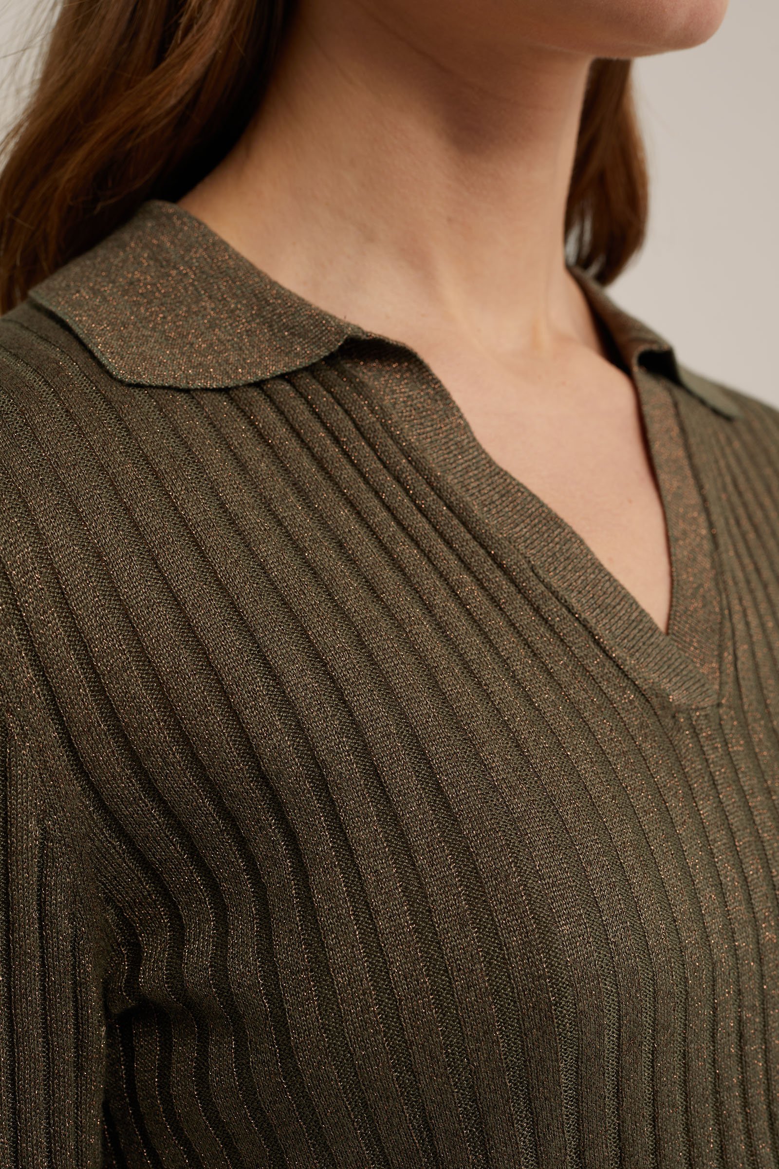 top met glittergaren WE Fashion Khaki