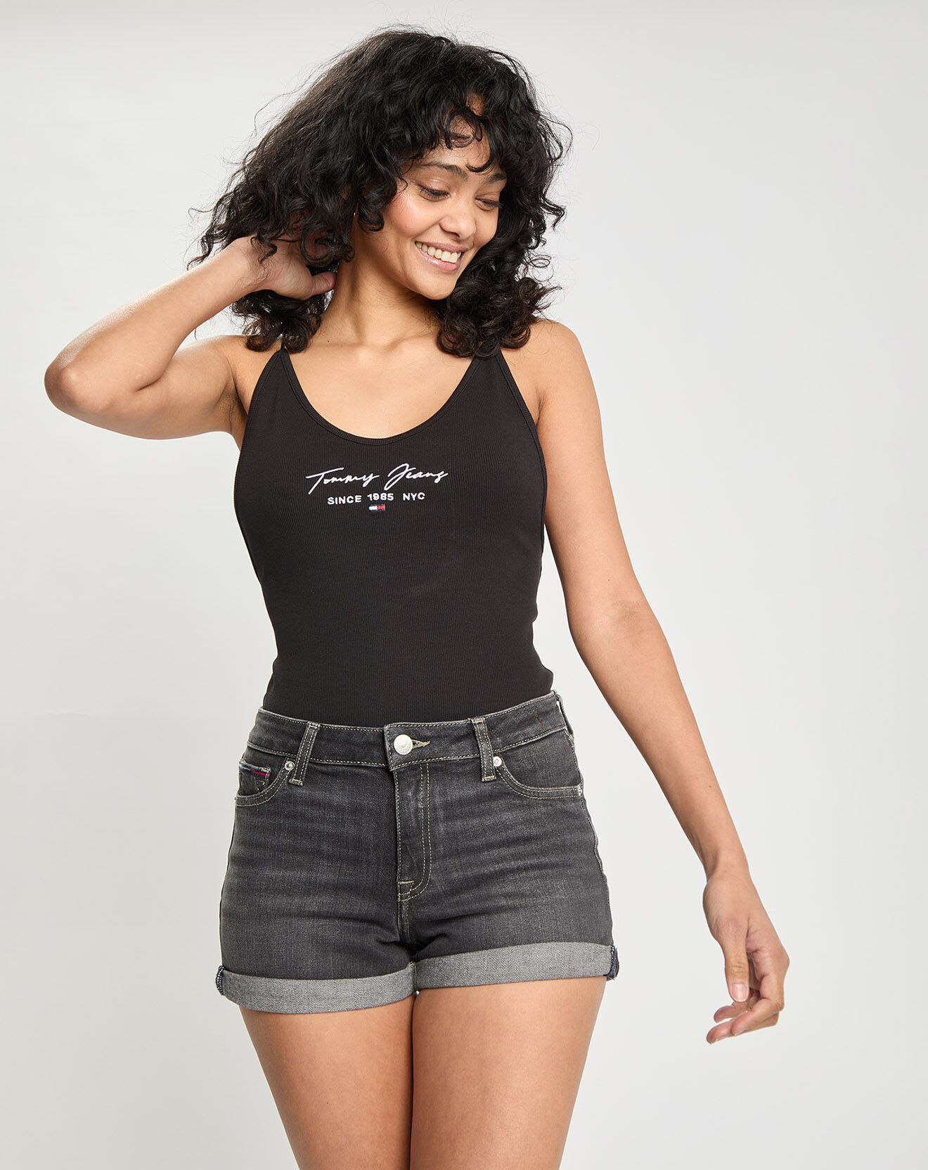 Tommy Jeans Short en Denim Mid Rise gris