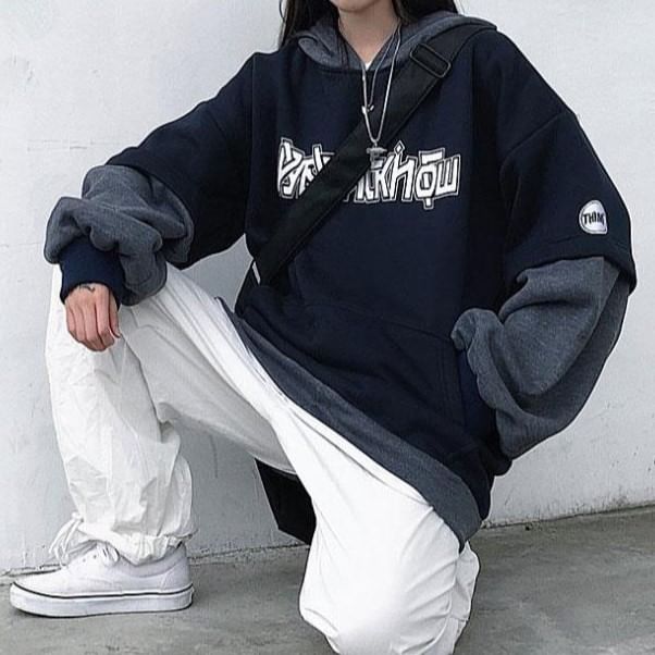 Alizio - Oversized hoodie met tweekleurige letters en mock-effect