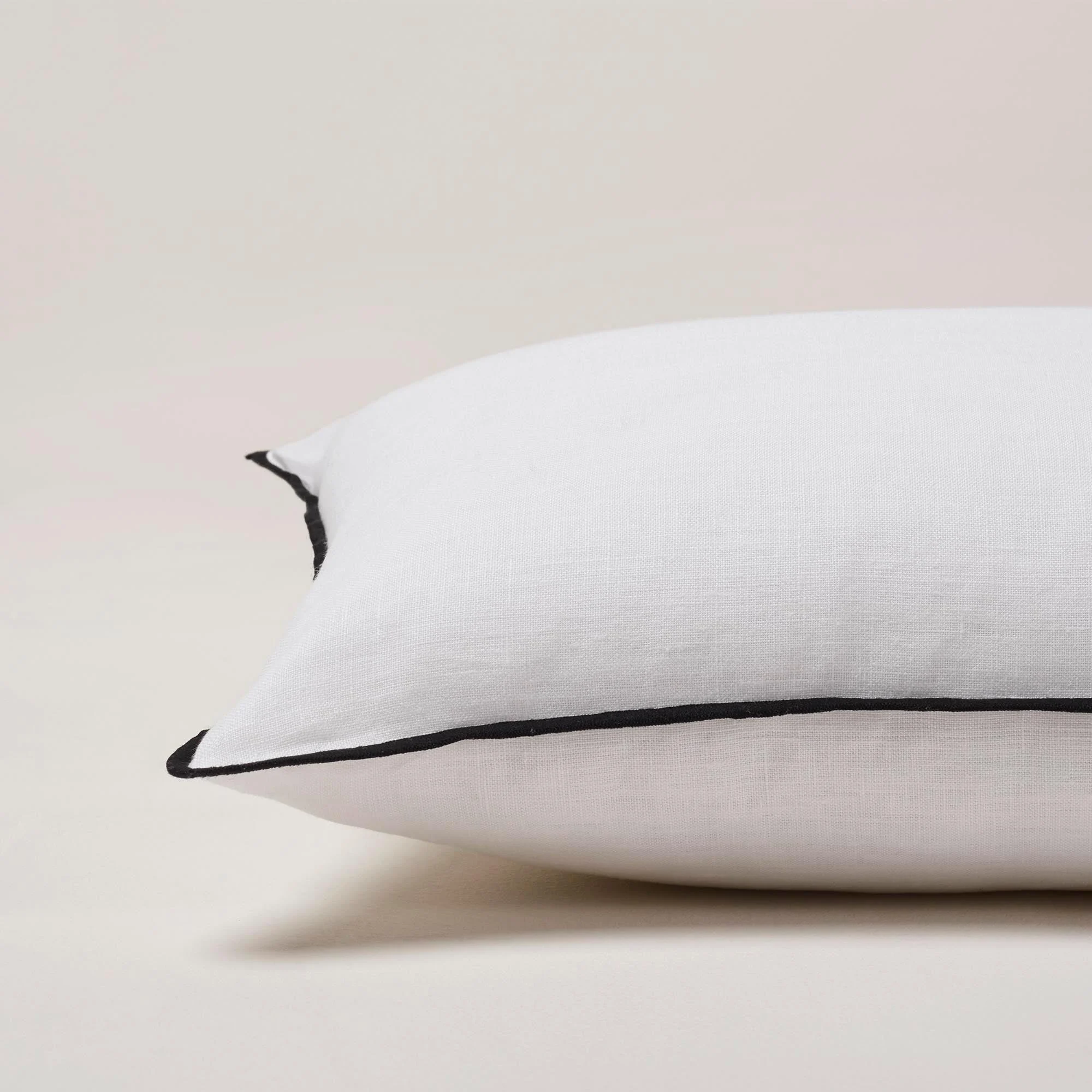 CARLINA - Housse de coussin | Blanc