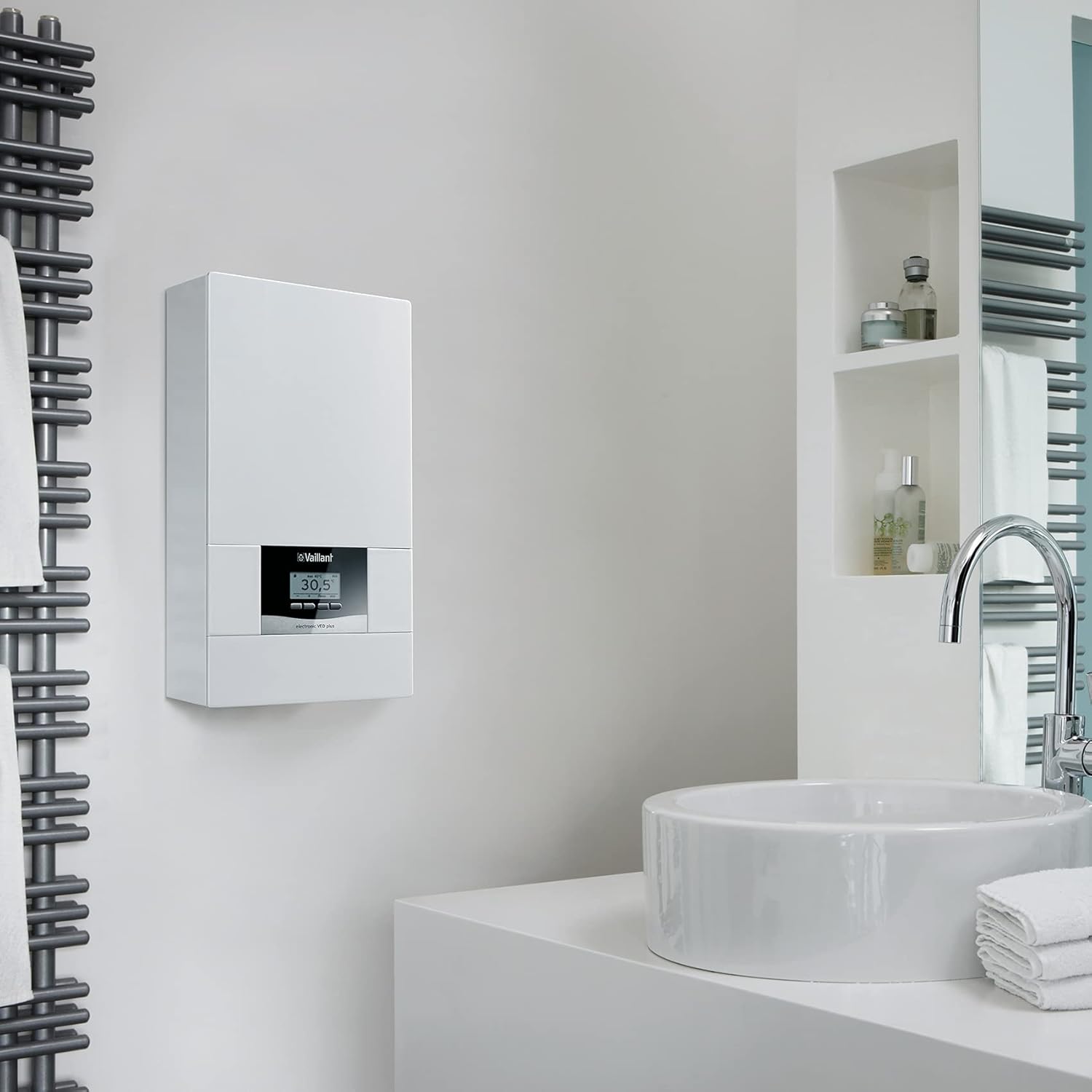 Vaillant elektronischer Durchlauferhitzer, VED plus 21/8, druckfest, 21kW, 400V, gradgenaue Auslauftemperatur, stufenlos einstellbar, Grafikdisplay, 0010023767