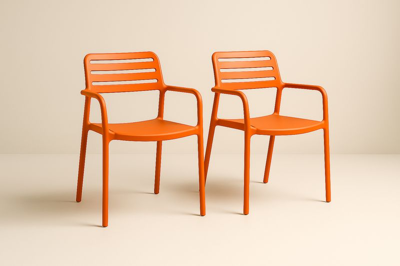 Set aus 2 stapelbaren Stühlen aus Polypropylen in Orange