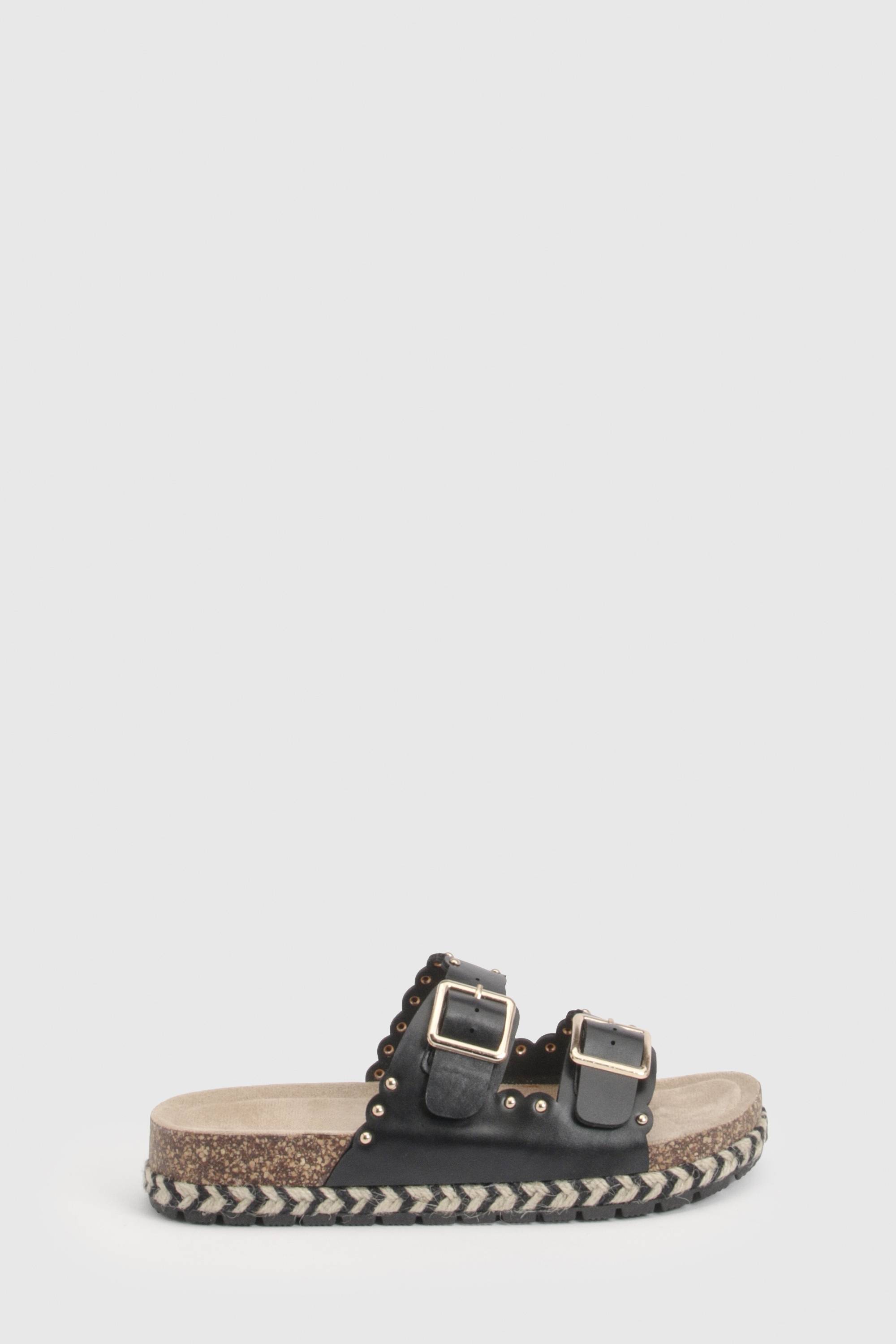boohoo Sandales À Plateforme Plate Avec Double Boucle Et Clous