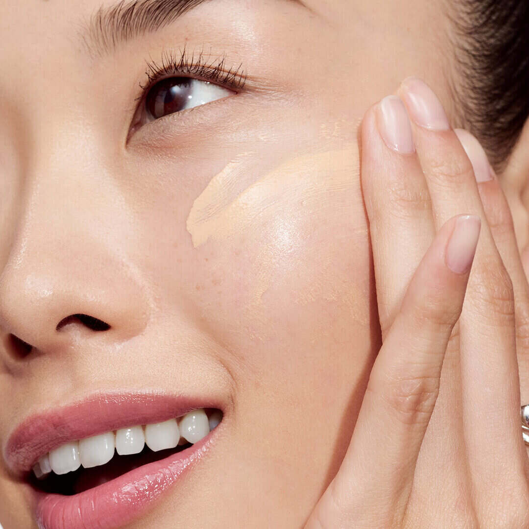 CLINIQUE Even Better Clinical™ Vitamin Makeup SPF 50