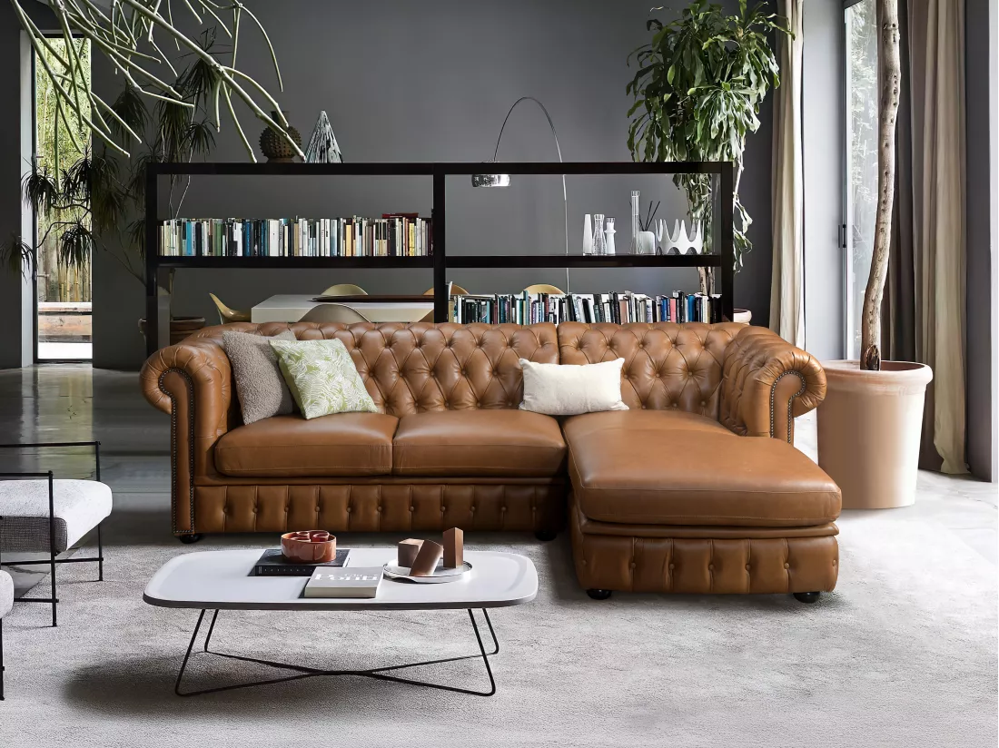 Canapé d'angle droit chesterfield BRENTON 100% cuir de buffle premium - Caramel vintage