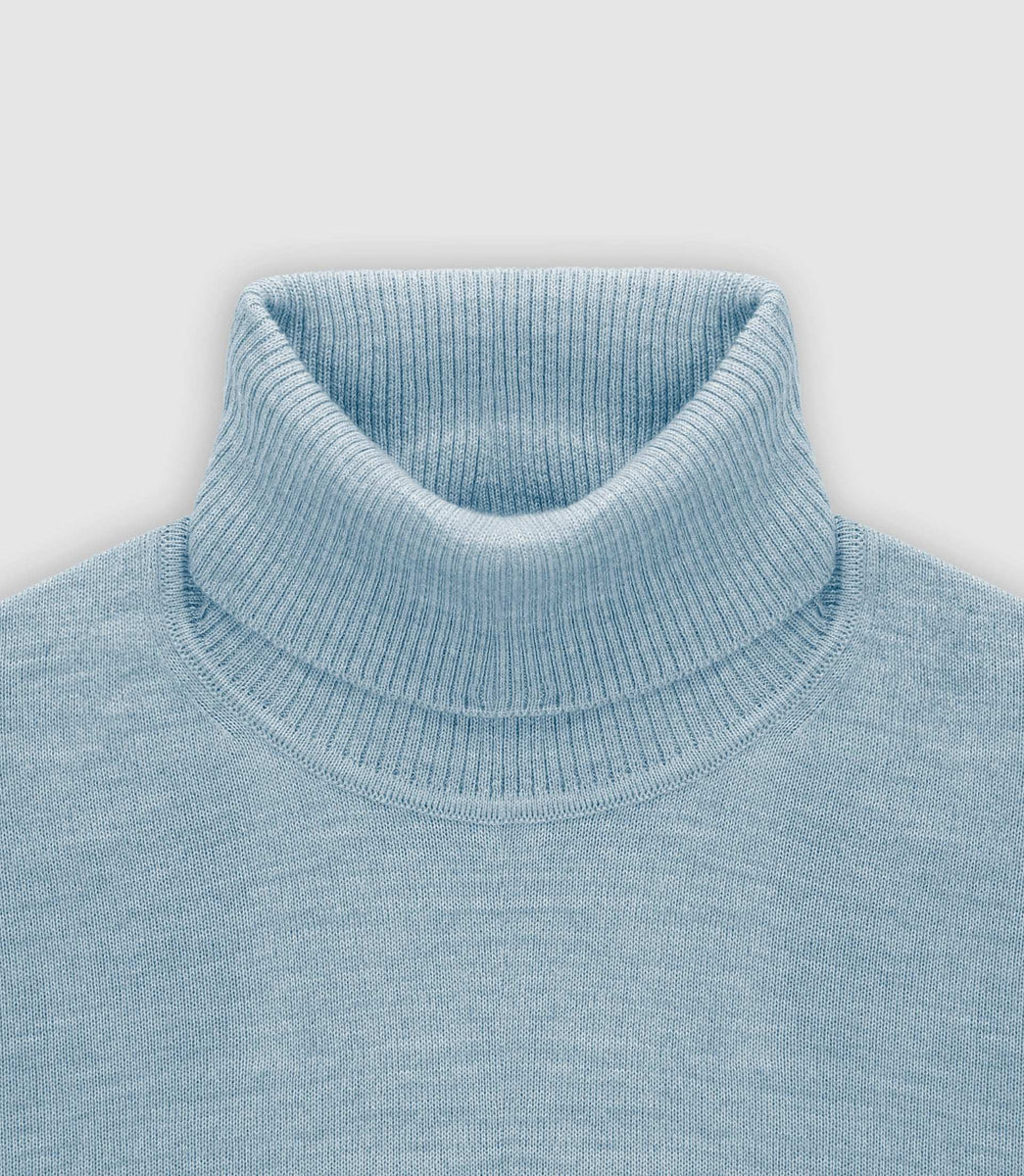 Pull col roulé bleu ciel