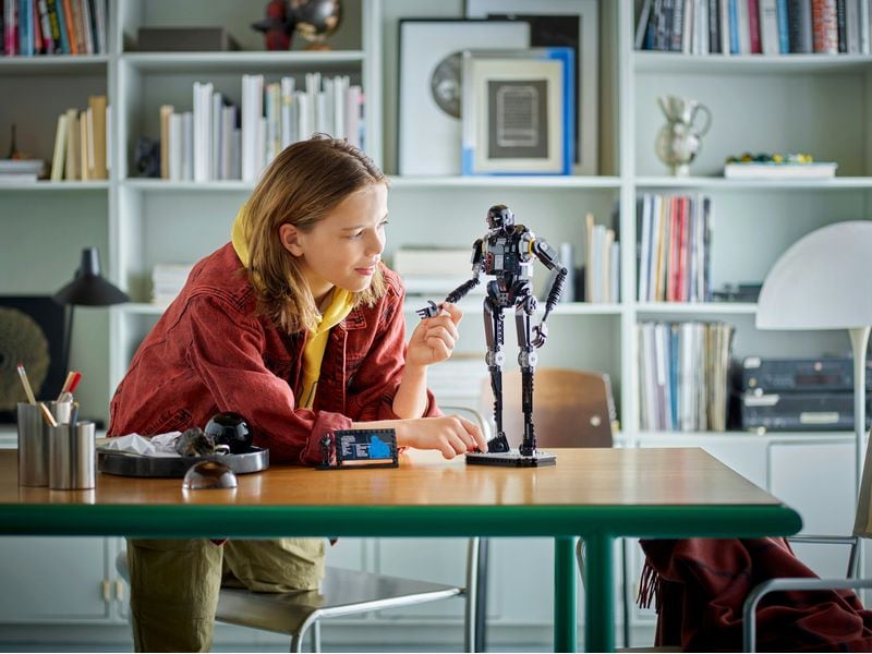 LEGO® Star Wars Sicherheitsdroide K-2SO, 75434 Andor Set für Fans