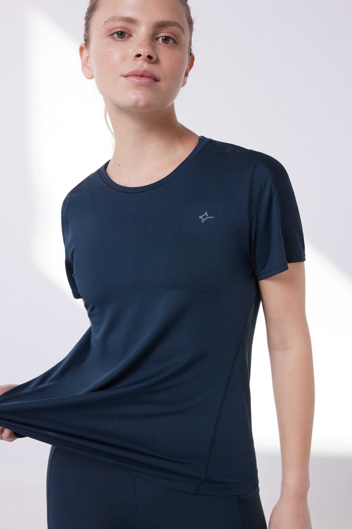 Camiseta técnica azul respirável para meninas