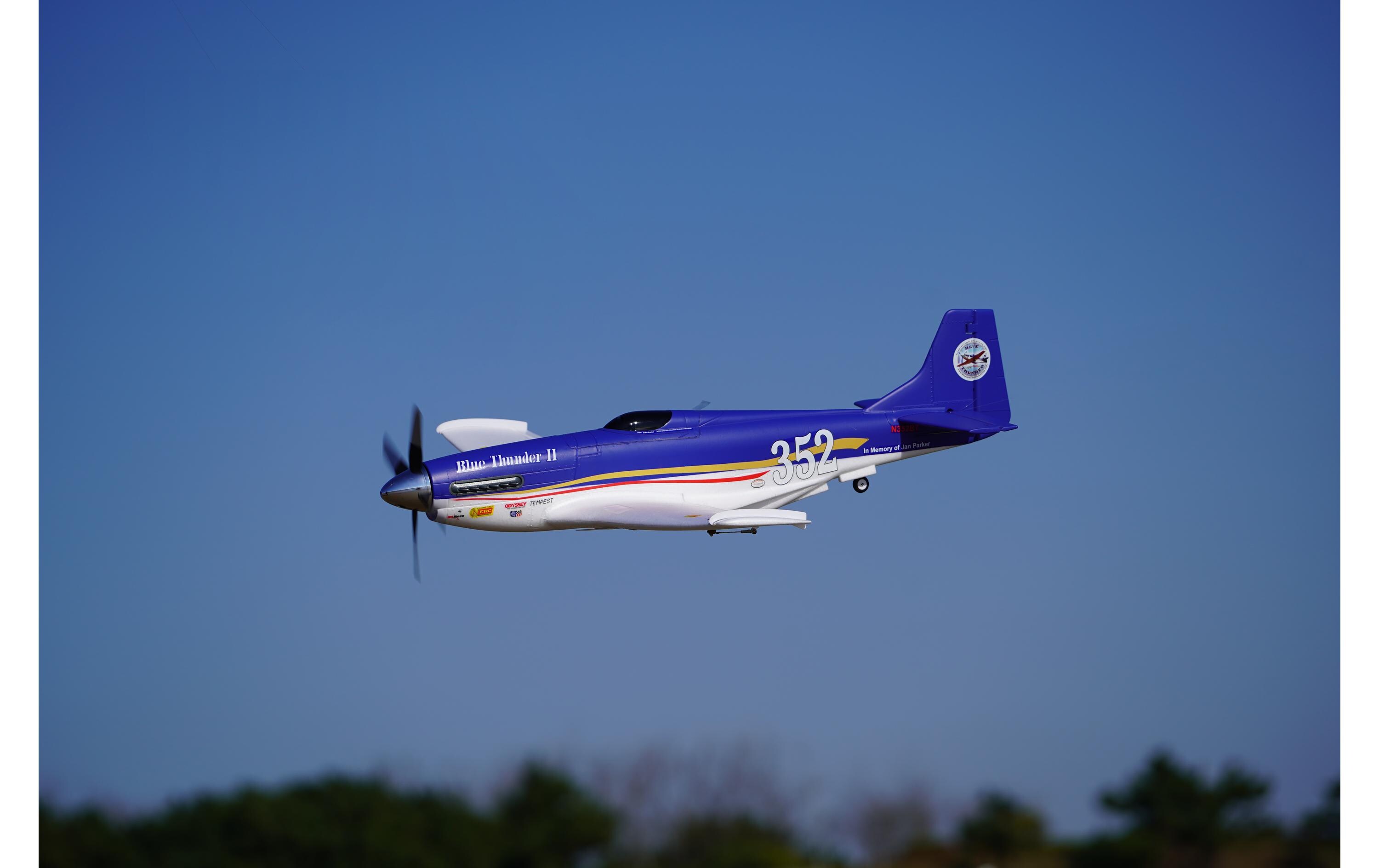 Warbird Mustang P-51 Blue Thunder 1100 mm PNP<br>Airrace Warbird «Blue Thunder» als PNP Modell mit Brushless Antrieb und EInziehfahrwerk