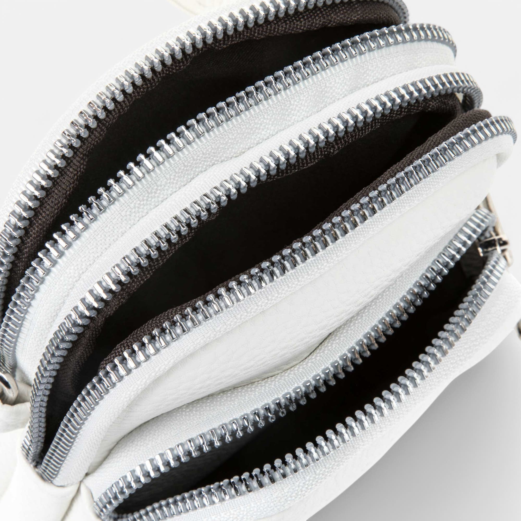 Pochette pour téléphone blanc