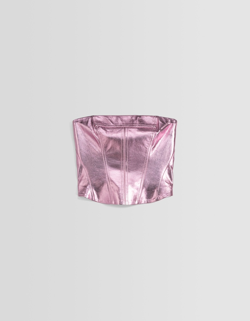 Top bandeau com efeito de couro metálico