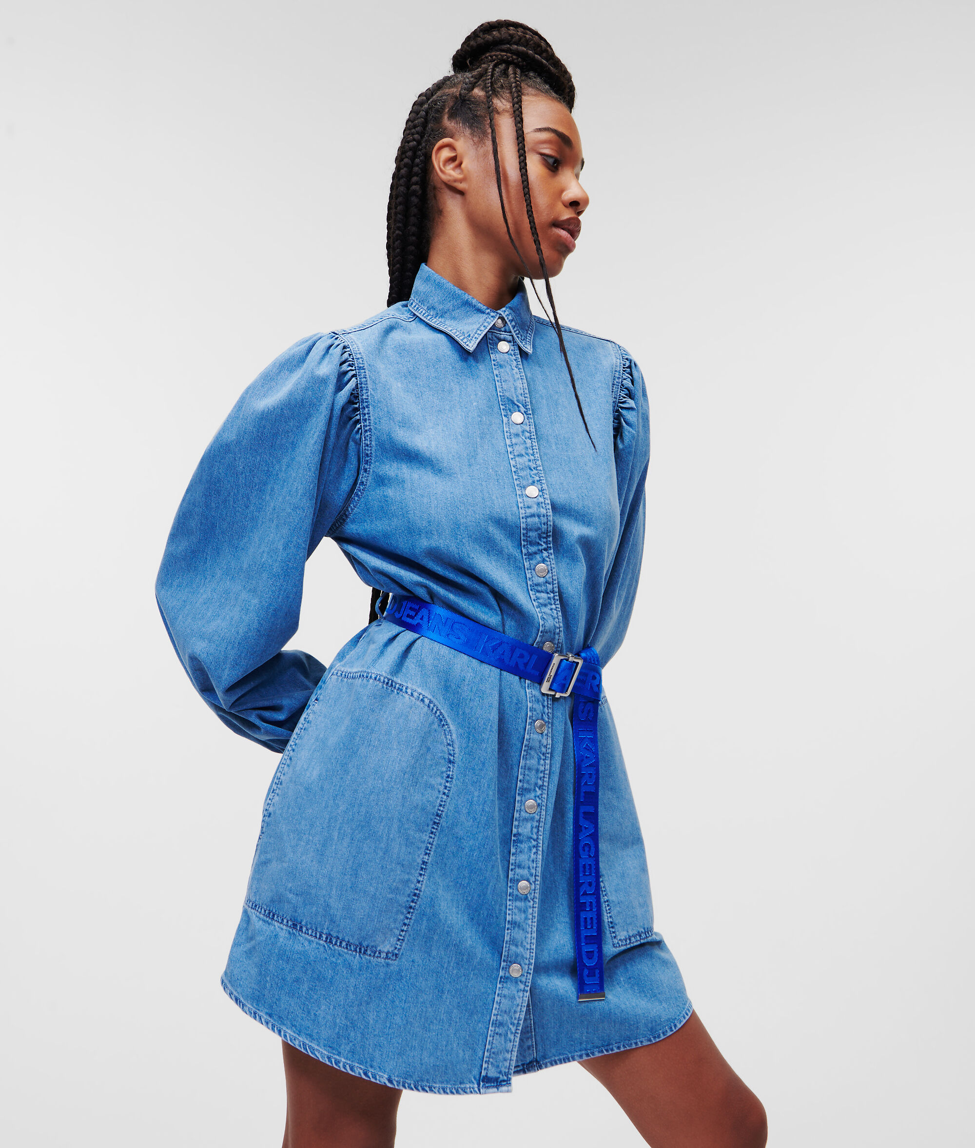 ROBE EN DENIM À MANCHES BOUFFANTES KLJ