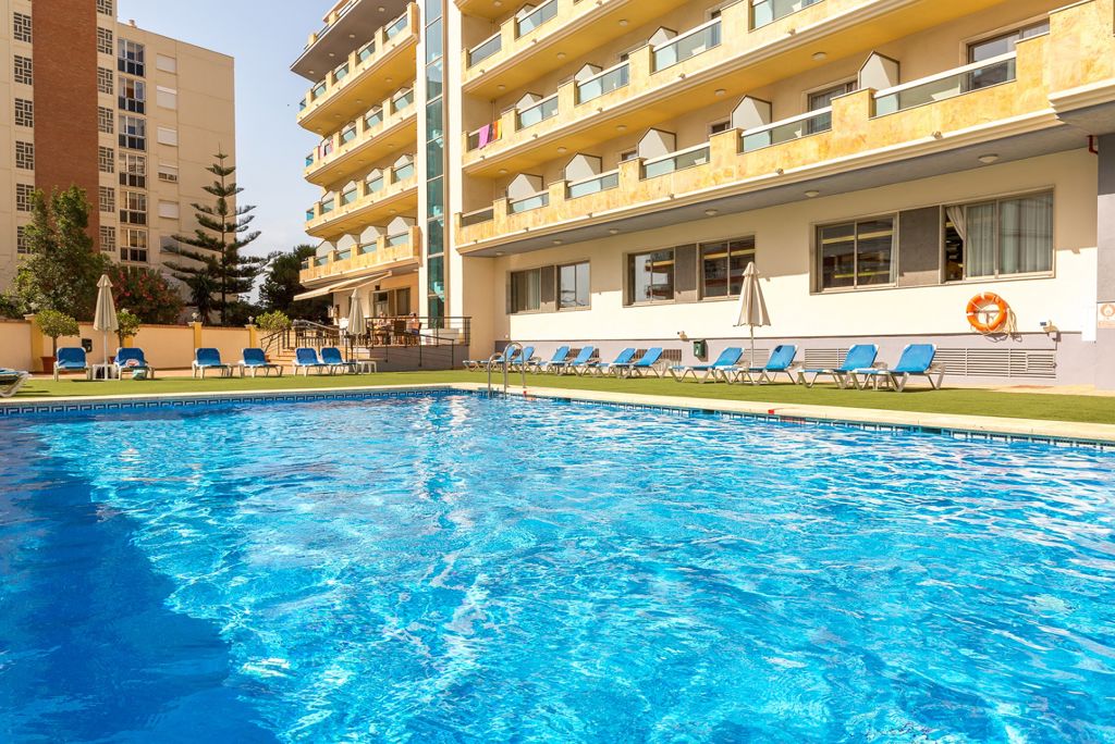 Fly & Go BQ Andalucia Beach Logies en ontbijt - Hotel