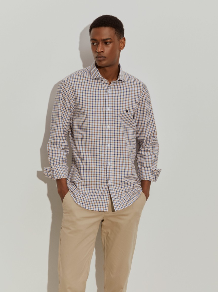 Camisa slim fit quadrados