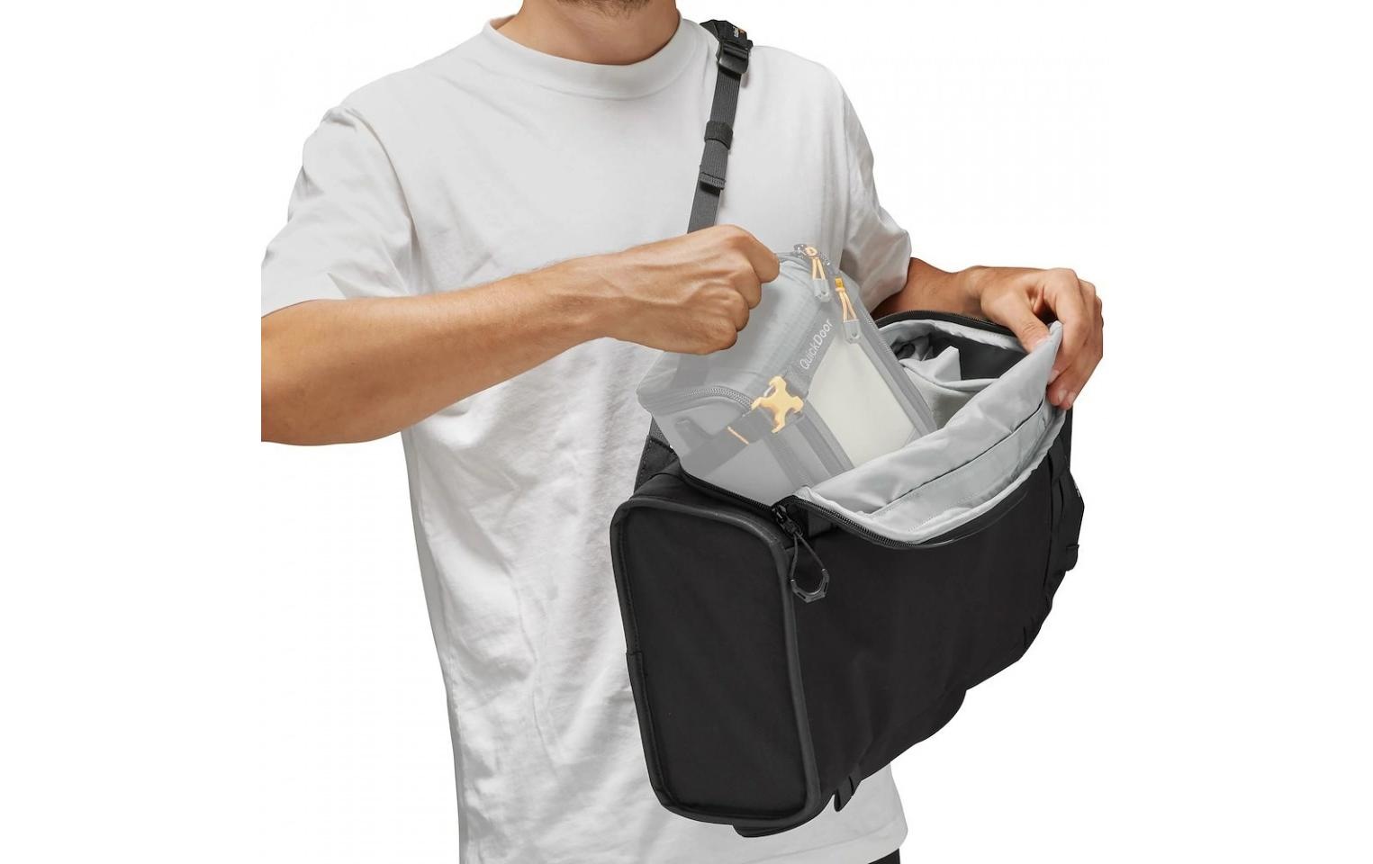 Lowepro Fotorucksack »ProTactic Lite BP 150 AW III«
