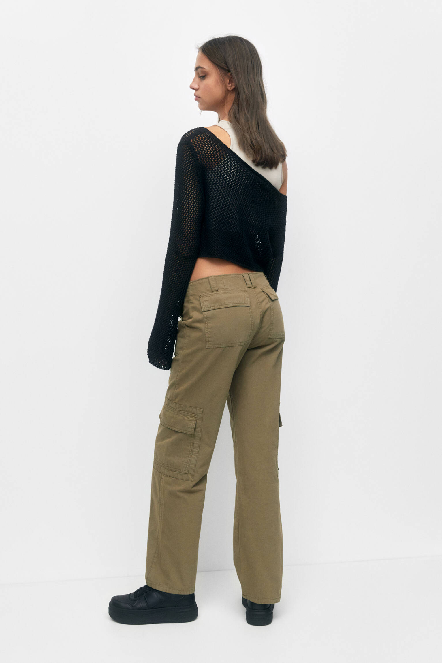 CALÇA CARGO DE CINTURA BAIXA - CÁQUI CLARO