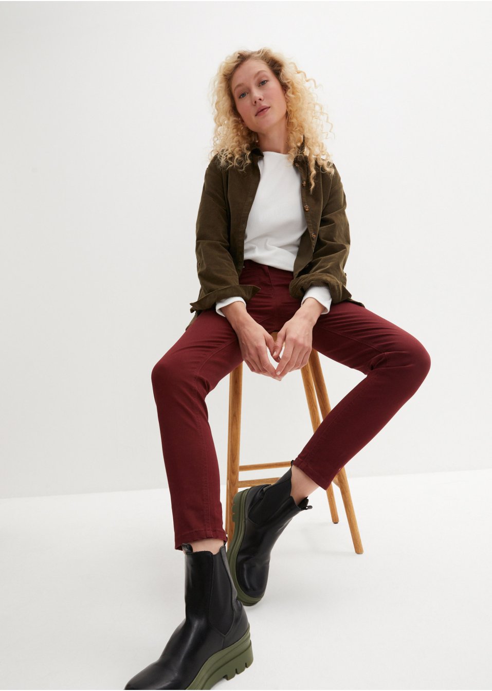 Pantalon en twill avec stretch et taille confortable, Slim Fit