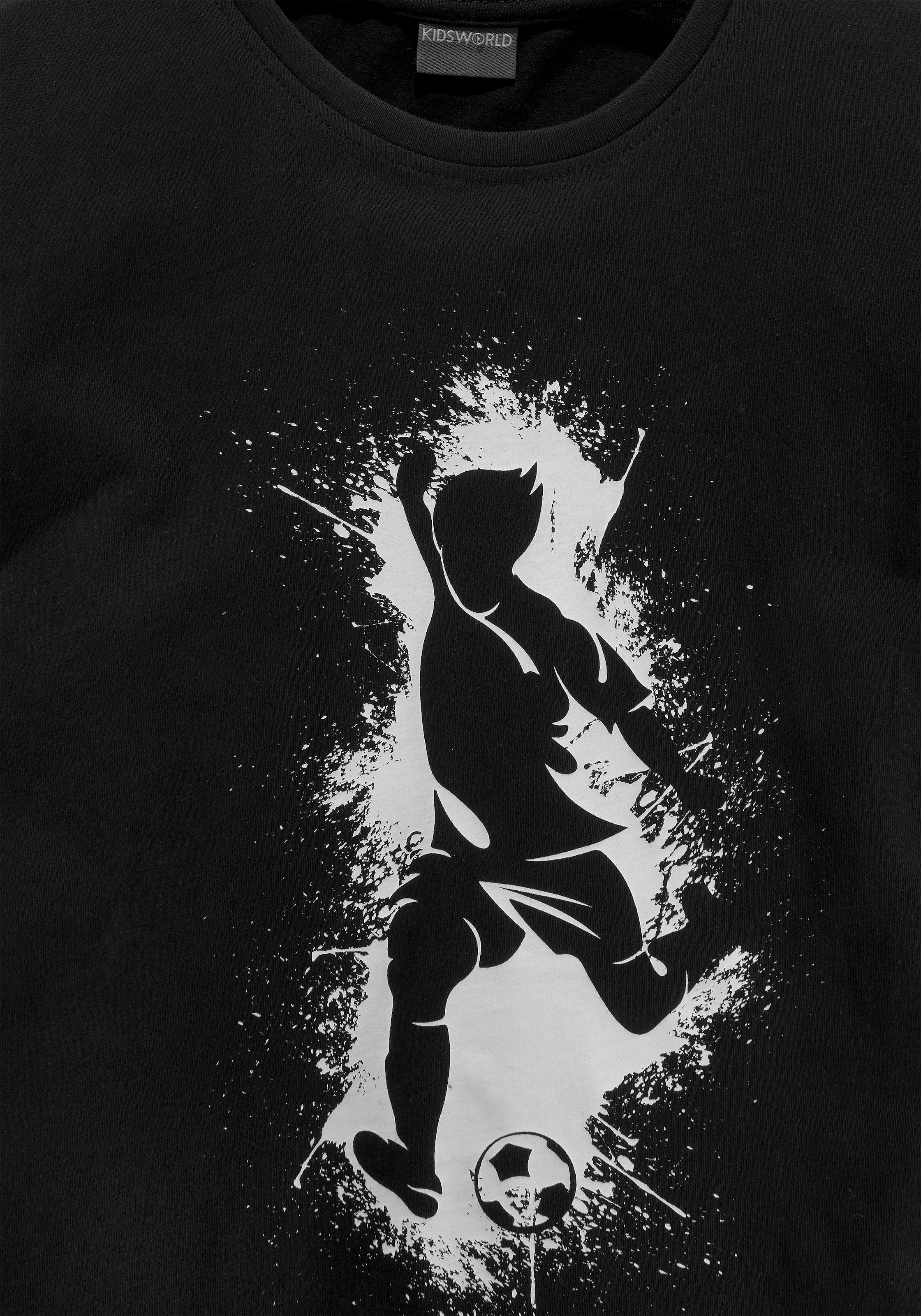 KIDSWORLD T-Shirt »Mit lässigem FUSSBALLER - Druck«, Kurzarm,  Basic-Passform,  mit stylischem Druck,  Rundhalsausschnitt